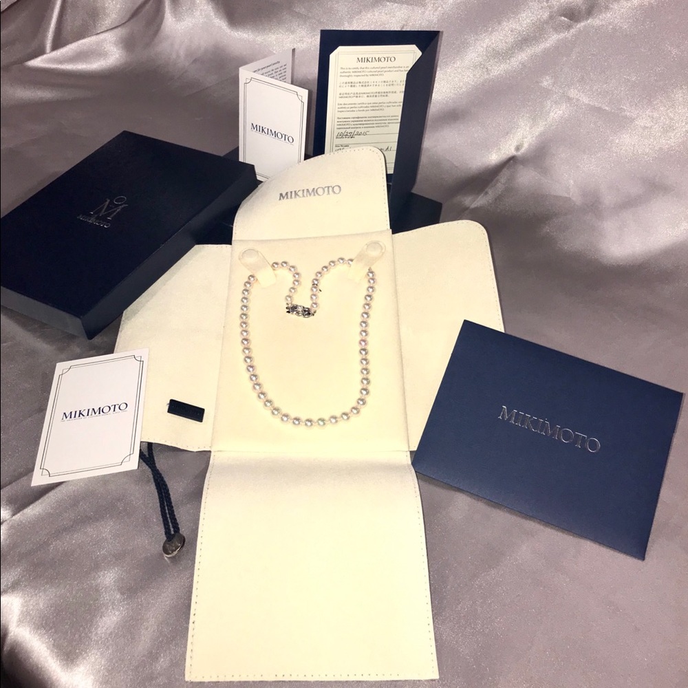 Mikimoto White Pearl Necklace with Decorative Clasp